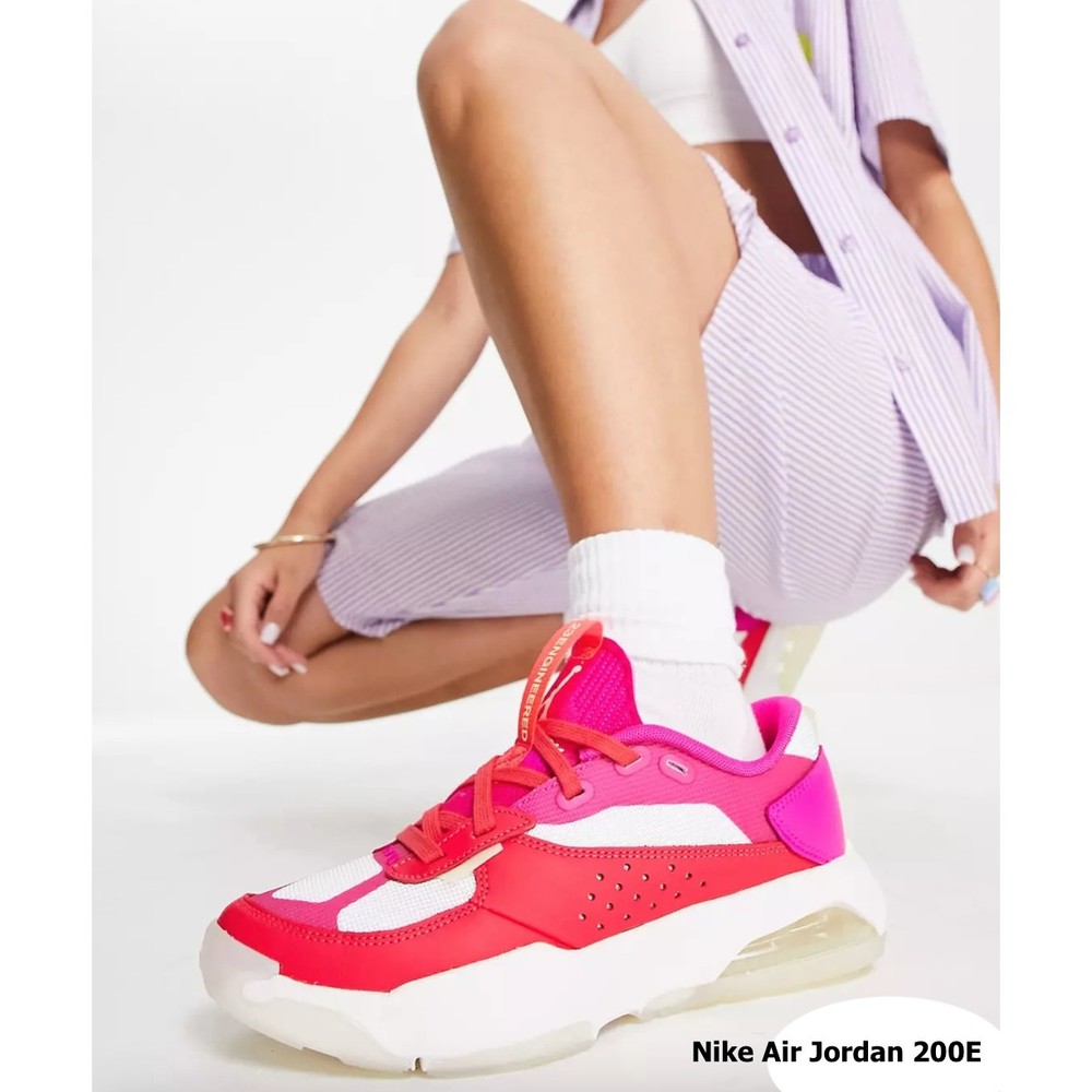 Nike Air Jordan 200E sneakers in siren red/pink Prime Women's low-cut Shoes Sz 9
